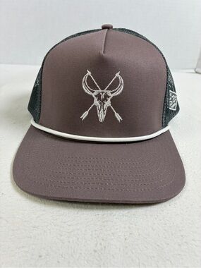 Southern String Hat Co Trucker Hat Deer Skull Crossed Arrows Snapback Gray Brown